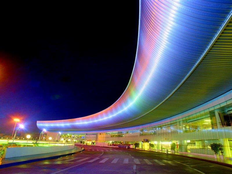 夜色下的昆明巫家坝机场 http://yunrun.com.cn/ 夜色下的昆明巫家坝机场 http://yunrun.com.cn/
